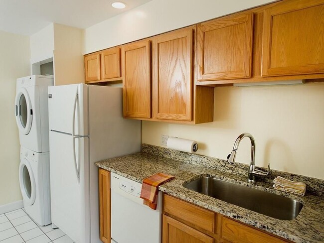 Photo - 160 Waterman St