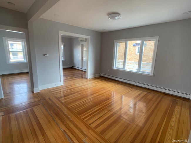 Building Photo - 1-41 Beach 125th St Unit 2