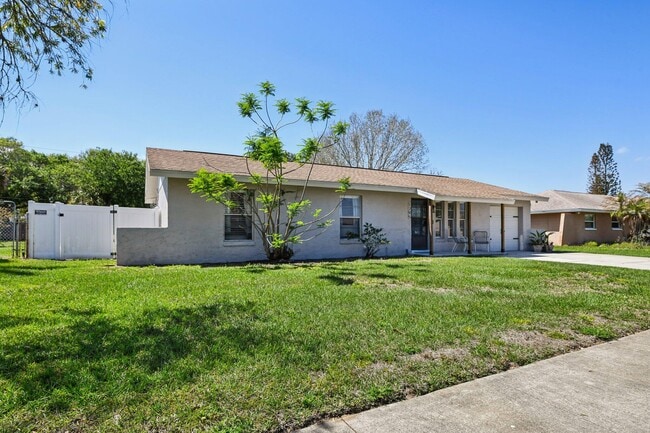 Photo - 1795 Dogwood Dr