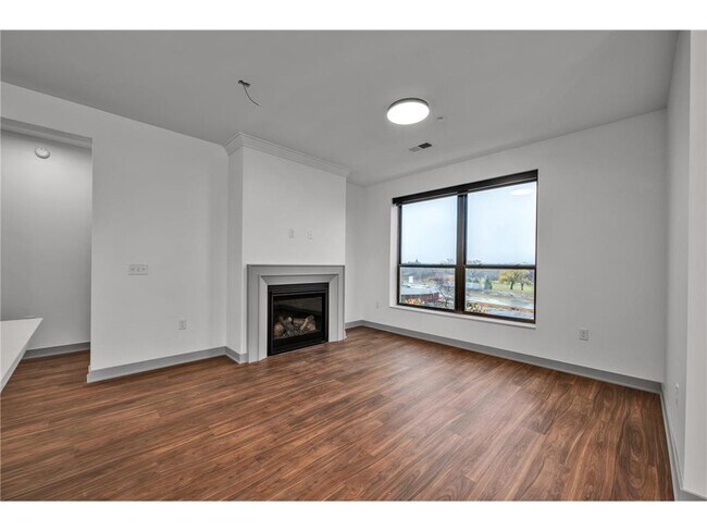 Photo - 640 Wisconsin Ave N Unit 357