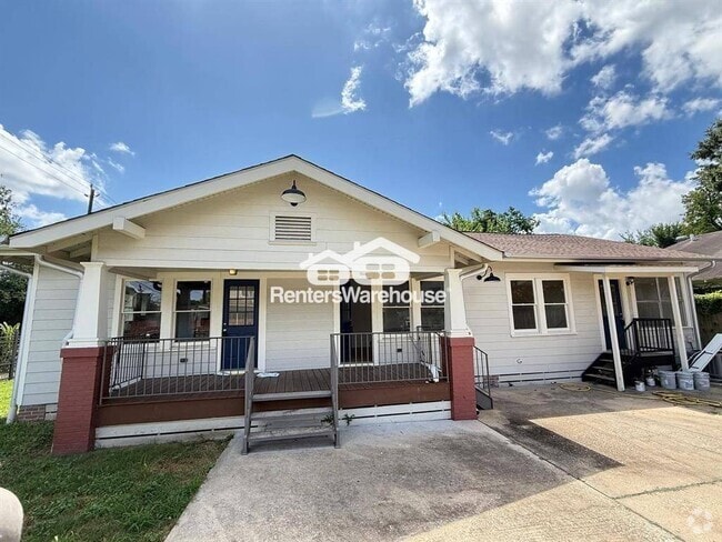 Building Photo - 201 Drennan St Rental