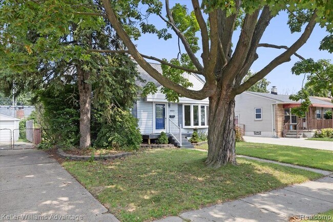 Photo - 1023 Amelia St