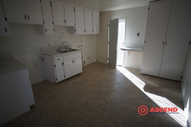 Photo - 209 E Warren Ave Unit #C