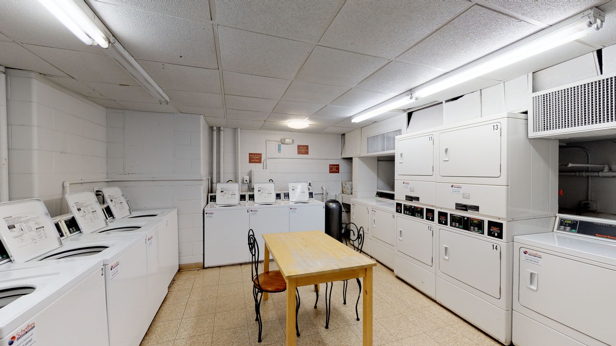 Photo - Newport West Apartments