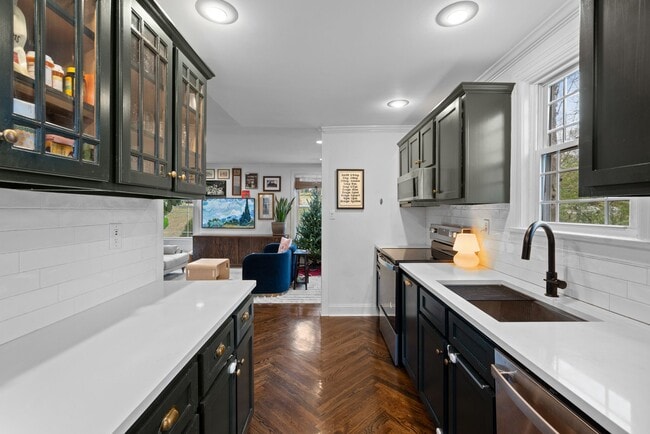 Photo - 1601 Golf St