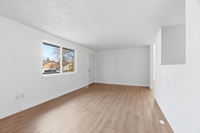 Photo - Newly Remodeled North Spokane Home – Convenient Location Near Parks & Shopping