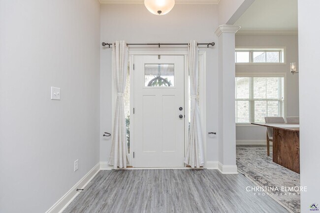 Photo - 214 Creek Ridge Dr