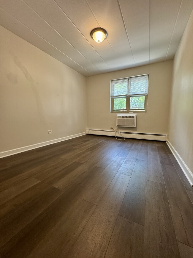 Photo - 7234 N Ridge Blvd Unit #103