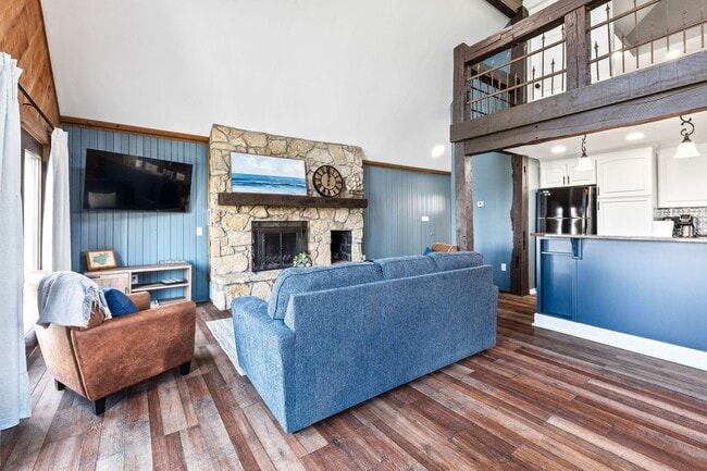 Photo - Fully Furnished 3 Bedroom Lakefront Home o...