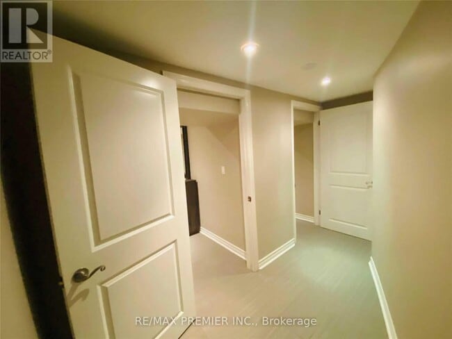 Photo - 10 Jopling Ave N Unit Bsmt Apt
