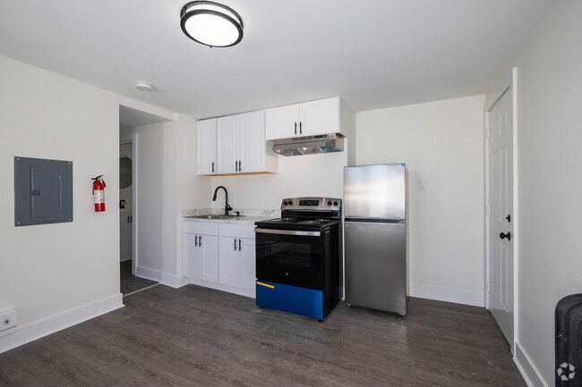 1BR, 1BA - Kitchen - 17 Juliustown Rd