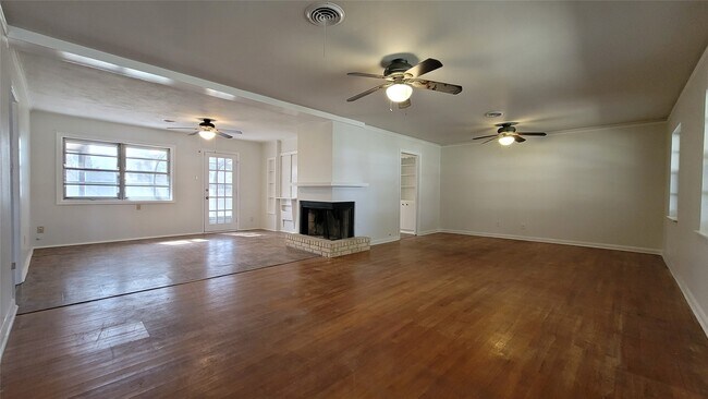 Photo - 801 Rosewood Dr