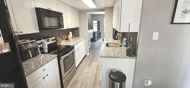 Photo - 6266 Ducketts Ln