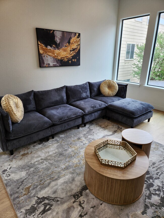 Photo - 5223 Eigel St