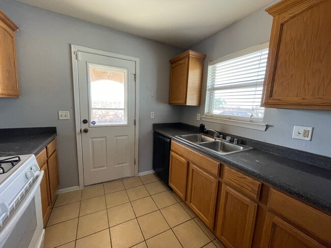 Photo - Comfortable & Well-Located 3-Bedroom Home ...