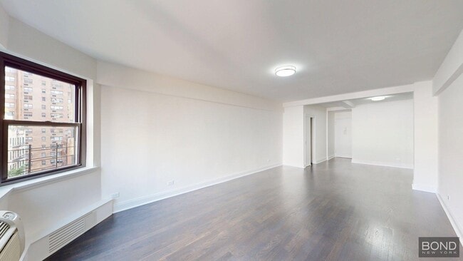 Building Photo - 219 E 69th St Unit 7K