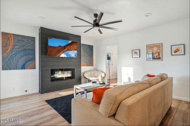 Photo - 8302 E Windsor Ave