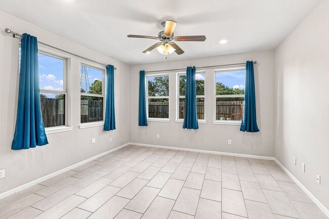 Photo - 7333 Hinsdale Dr