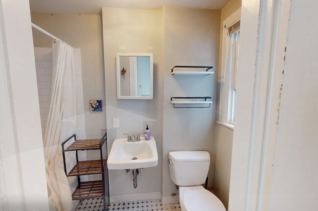 Photo - 50 Dana St Unit 9