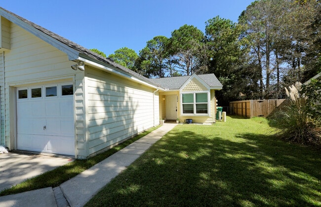 Photo - 1503 Green Acres Blvd