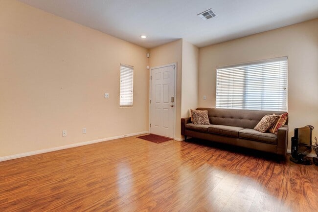 Photo - 9936 Elkhead Creek Way