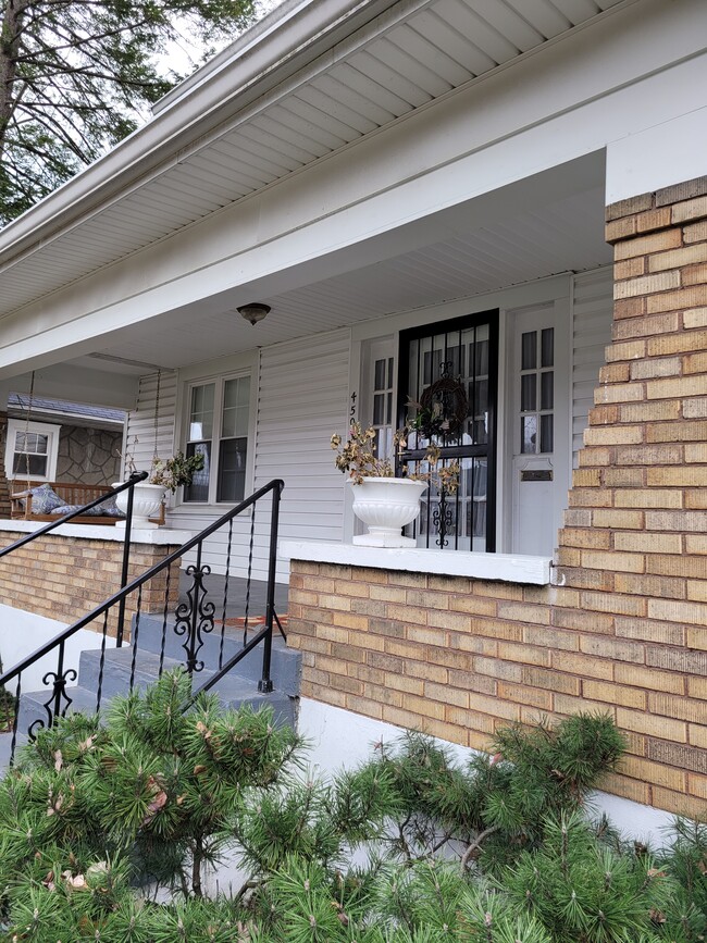 Front Porch - 4509 S 2nd St House