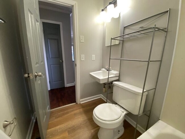 Photo - Cute Renovated 2 Bedroom Duplex in East Nashville!