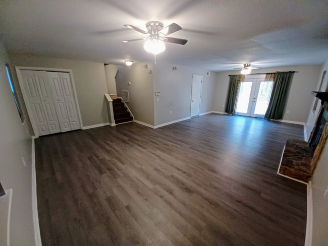 Photo - 206 Brittney Ln