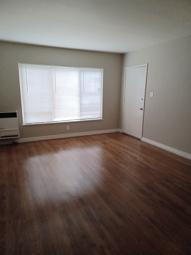 Photo - Carmona Apt LLC