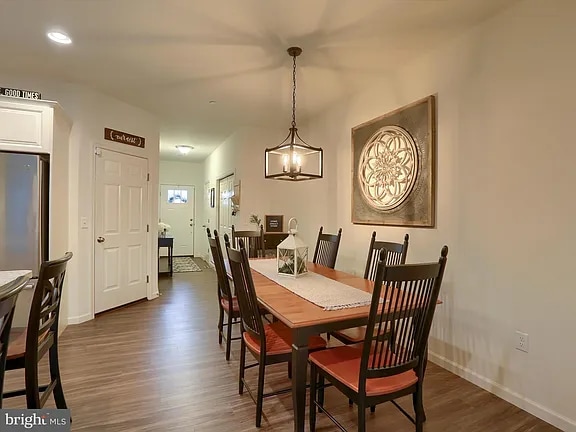 Photo - 1730 Fairbank Ln