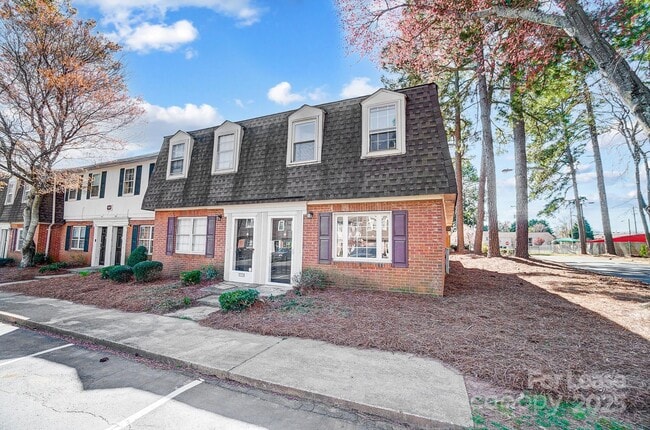 Building Photo - 5821 Hunting Ridge Ln Unit F Rental