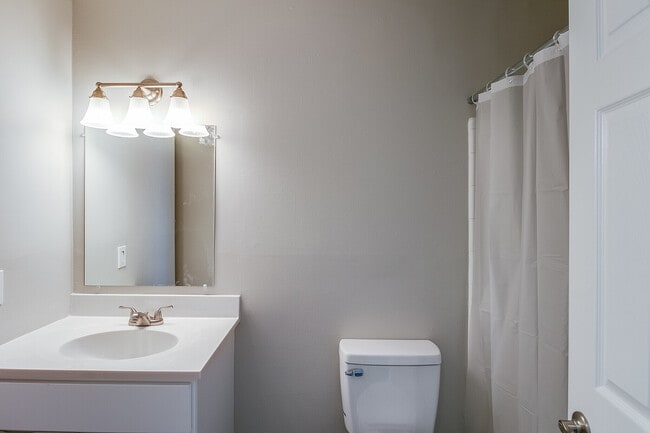 Maya - Bathroom