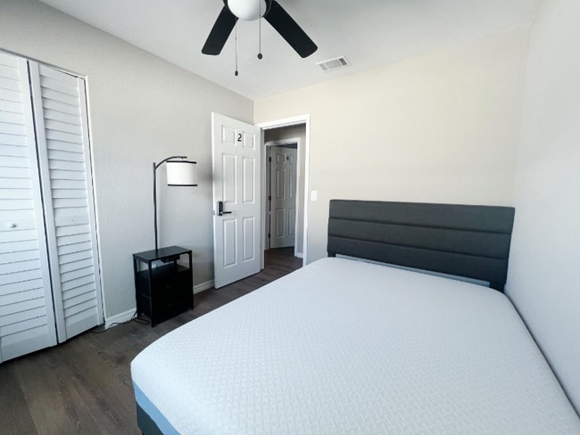 Photo - 1743 W Chapel Dr