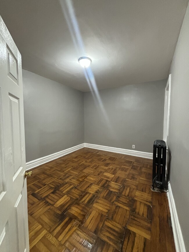 196 Roseville Ave 42 - 205 Roseville Ave Apartments Unit 2