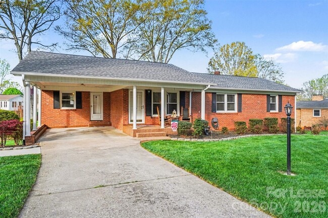 Photo - 113 Suncrest Rd