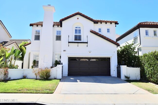 Building Photo - 6072 Mandeville Pl
