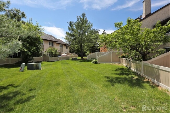 Photo - 94 Tennyson Dr Unit 94