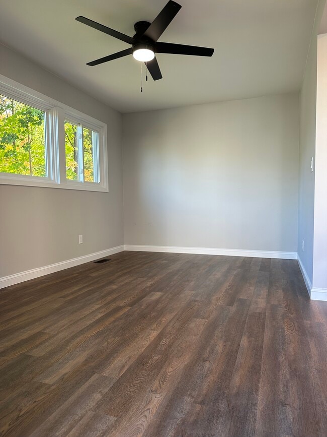 Photo - 554 S 7th St