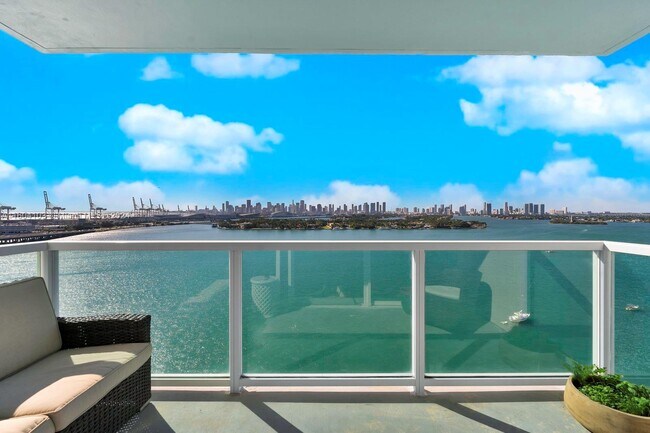 Photo - 650 West Ave