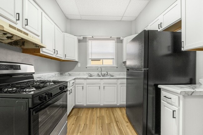 Photo - NEW LISTING! 4 BEDROOM HOME