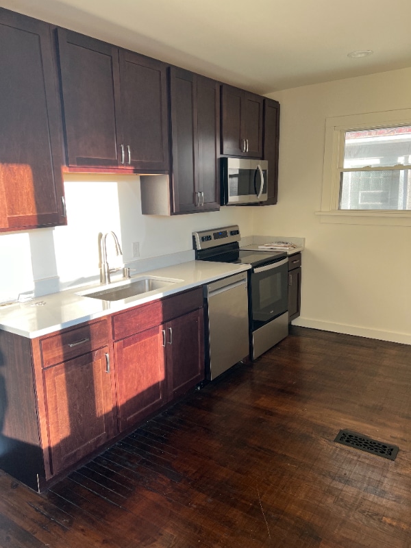 Photo - 2700-2702-2702 N Stowell Ave Unidad 2702