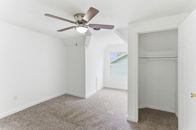 Photo - 306 E Burwell Ave