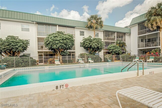 Building Photo - 3030 Binnacle Dr Unit 305