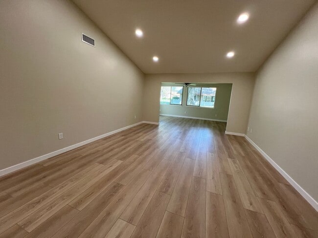 Photo - Beautiful Coronado II for Rent Casa