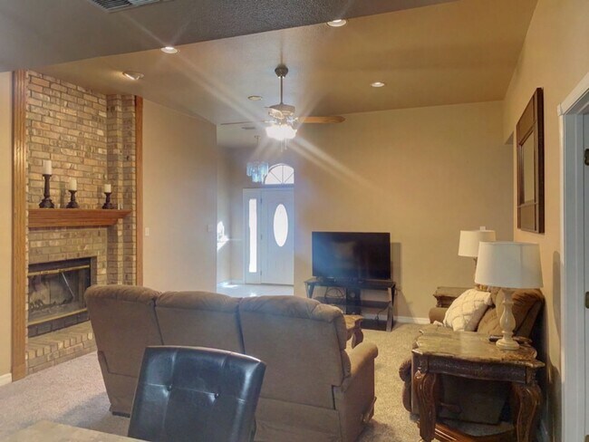 Photo - RENTAL Fully Furnished 4 bedroom home