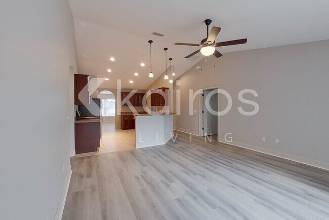 1749 SW 168th Loop