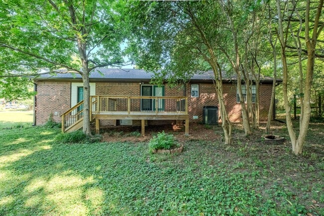 Photo - Proper Living in Winterville Georgia!