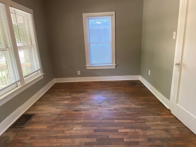 Photo - 4 Bedroom, 1 Bathroom House