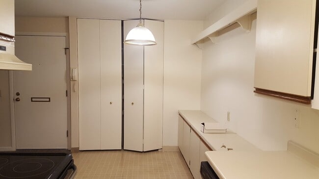 Photo - 5586 Guilford Rd Unit 2