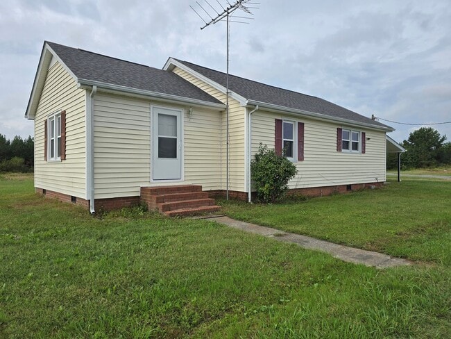 Building Photo - 486 Folly Rd